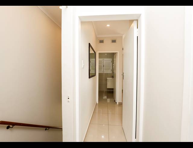 2 BEDROOM TOWNHOUSE FOR SALE IN ESSENWOOD